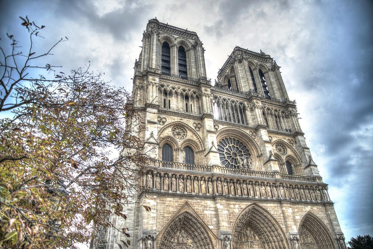 Paris: Notre Dame Reserved Access & Interior Guided Visit