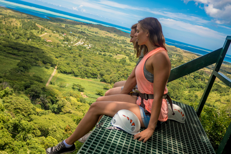Nadi: przygoda na tyrolce i eksploracja jaskińNadi: przygoda na tyrolce i zwiedzanie jaskiń