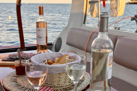Golf Juan: Crucero en velero al atardecer con aperitivo en la Isla