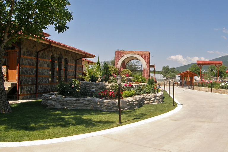 De Sofia: Visite de la Vallée des Roses et du site UNESCO de Kazanlak