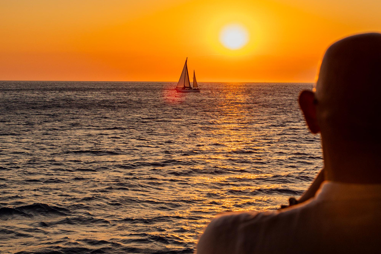 San Antonio: Sunset Boat Tour with Live Music & Drinks