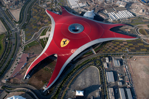 Visita a Abu Dhabi con Ferrari World, Warner Bros o el LouvreVisita a las atracciones de Abu Dhabi, incluido el Louvre