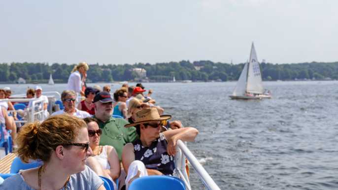 Berlin-Wannsee to Potsdam 3-Hour World Heritage Cruise