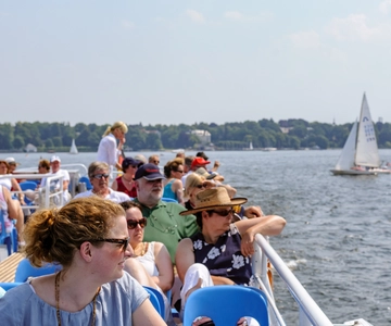 Berlin: World Heritage Cruise to Potsdam