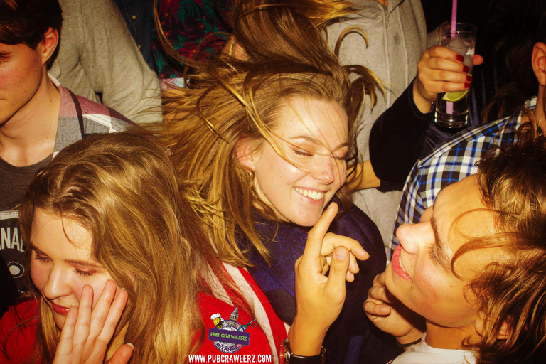 Explore Istanbul Night Life: Pub Crawl