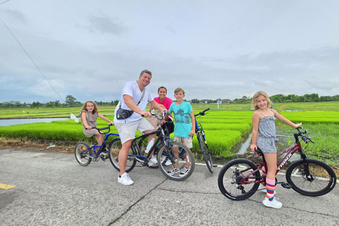 جولة شيانغ ماي بالدراجة: في ريف لانا مع مرشدرحلة ركوب الدراجات المشتركة لاستكشاف ريف لانا