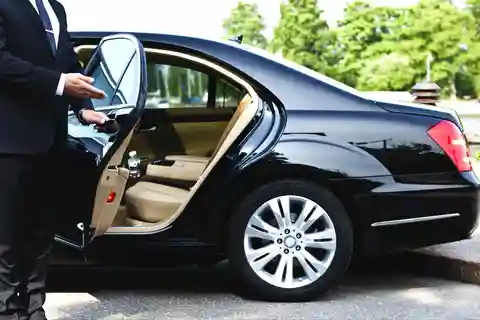 Dubai: Private 4-Hour Tour by Sedan