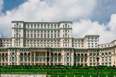 Tour completo di Bucarest di 3 ore in piccoli gruppi in auto