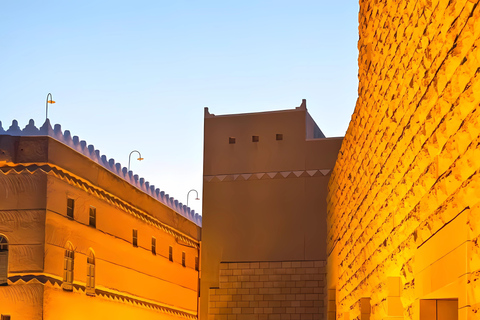 Riyadh: Heritage Tour from National Museum to Souq Ushaiger Private car transfer with tour guide (price for two people)