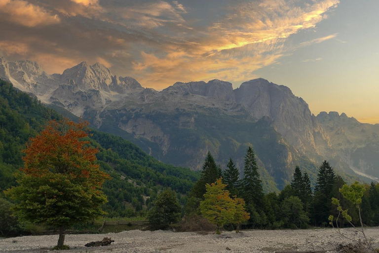 De Tirana/Durres - Alpes Albaneses e Theth: Excursão de 1 dia