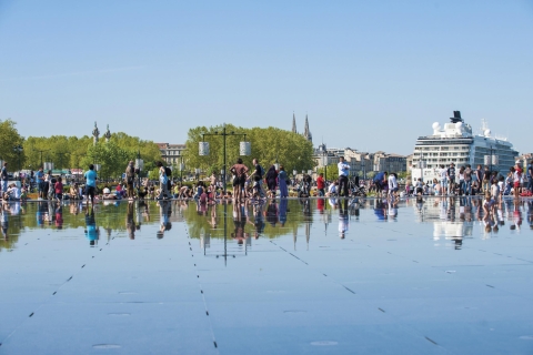 Bordeaux: Guided Walking Tour Bilingual Tour in French and English