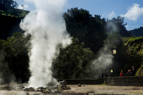 São Miguel East: Full-Day Van Tour with Lunch