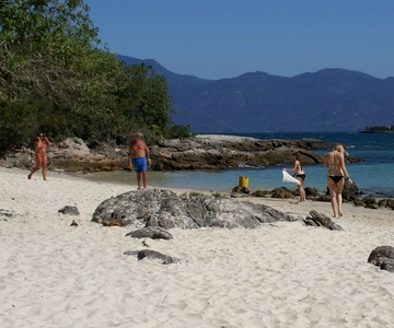 Depuis Rio : Croisière d'une journée à Angra dos Reis et visite de l'île