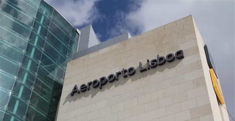 Trasferimento privato da/per l'aeroporto di Lisbona GetYourGuide