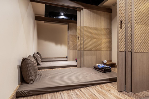 Bangkok: ThaiThai Massage near BTS Asok (Sukhumvit 25) Coconut Aromatherapy Oil Massage (90 Min)