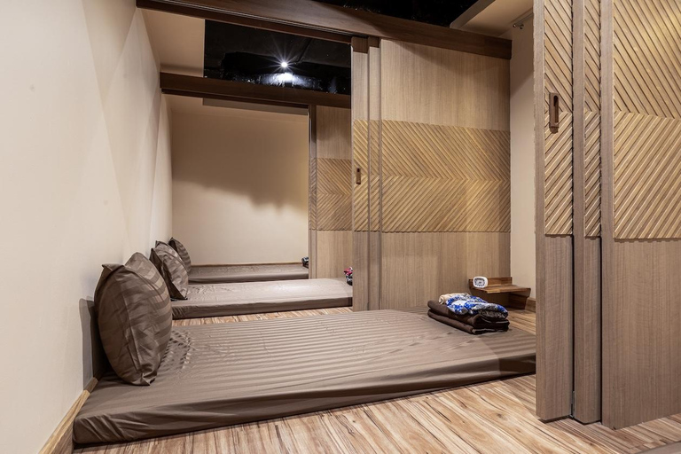 Bangkok: ThaiThai Massage near BTS Asok (Sukhumvit 25) Coconut Aromatherapy Oil Massage (90 Min)
