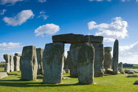 From London: Avebury and Stonehenge Small-Group Tour