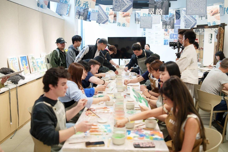 Zhangjiajie: Sandstone Painting Creation Workshop