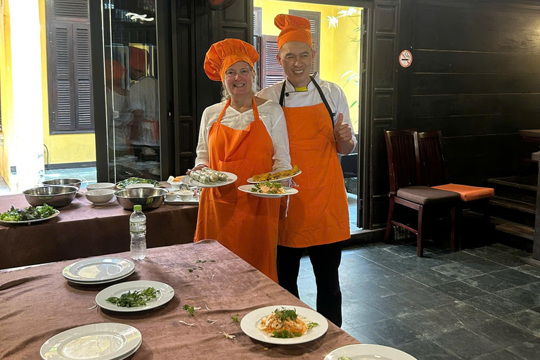 Hoi An: Cooking Class with Exploring Hoi An Market Morning Cooking Class