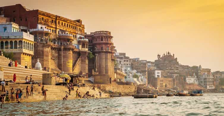 Varanasi: Beyond the Ghats - Embracing India's Spiritual Capital - Glimpse into the past: Historical sites and landmarks