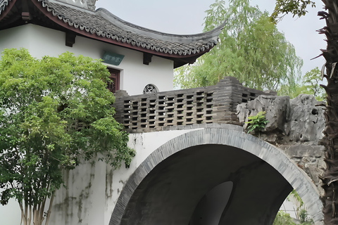 Shanghai: Film Park and Zhujiajiao Water Town Tour