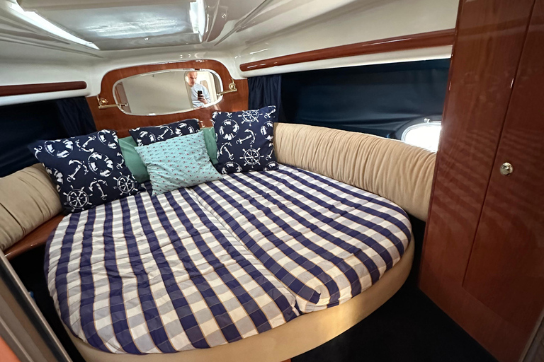 Crucero privado de lujo con almuerzo casero a bordo