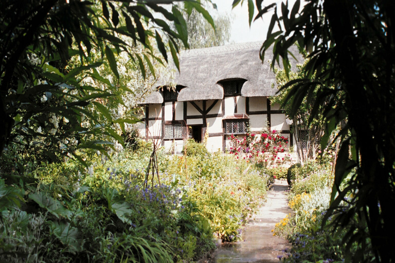 Shakespeare’s Stratford & Cotswolds Flexible Tour Option without Entries in English