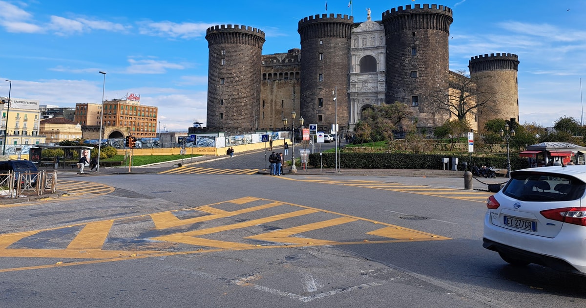 Discover the castles of Naples | GetYourGuide