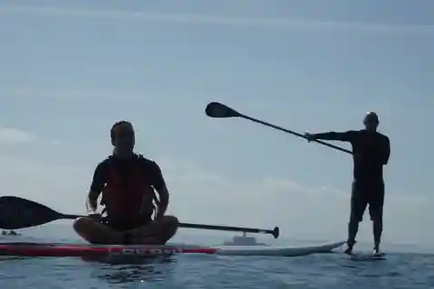Oeiras Coast: Stand Up Paddleboarding near Lisbon