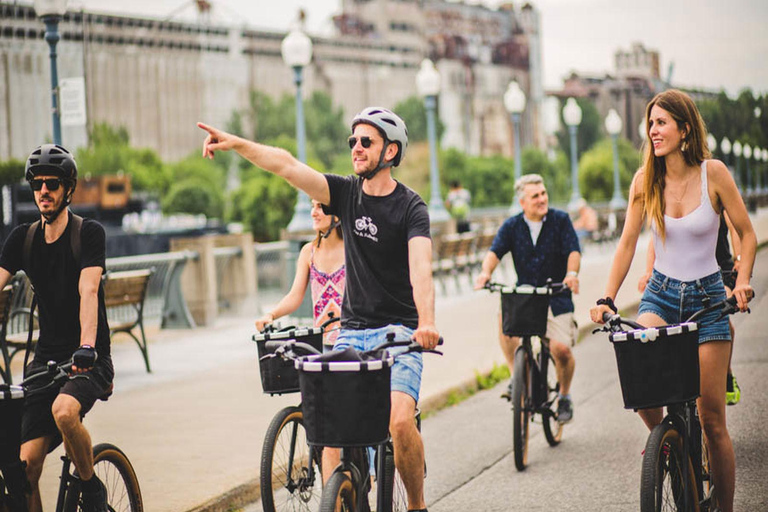 Vienna: City Highlights E-Bike Tour