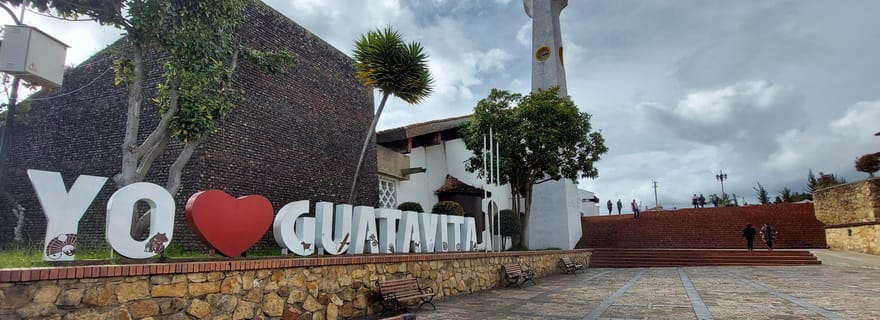 Lagune de Guatavita + Casa loca + Pueblo + Cathédrale de sel