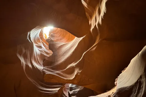 Page: Upper & Lower Antelope Canyon Kombitagestour
