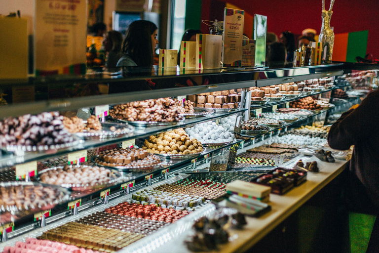 Melbourne: Yarra Valley Wine Bubbles & Kangaroos Tour