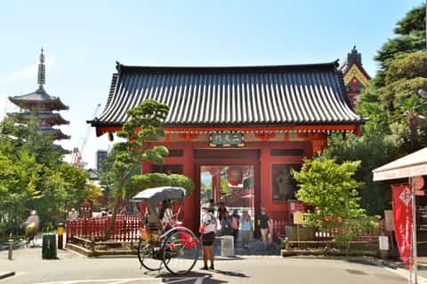 Tokyo: Asakusa Sightseeing Tour by Rickshaw
