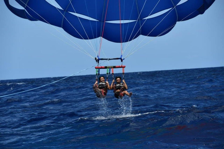 Honolulu: Parasailing Adventure Over Waikiki Waters Parasailing since 1977 - 1000' Line