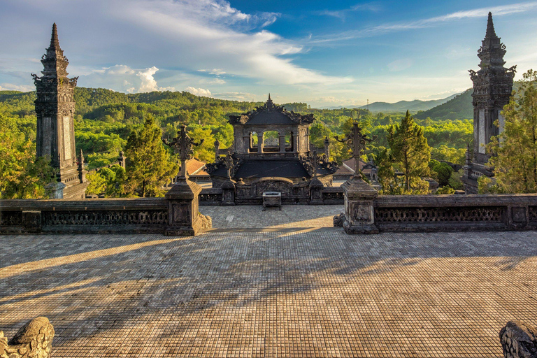 Halbtagestour zu den Gräbern von Hue: Khai Dinh, Minh Mang und Tu Duc