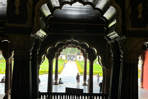 Bangalore: Tour a pie de fortalezas históricas, palacios y mercados