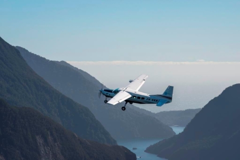 Queenstown: Milford Sound Scenic Flight i rejs przyrodniczy