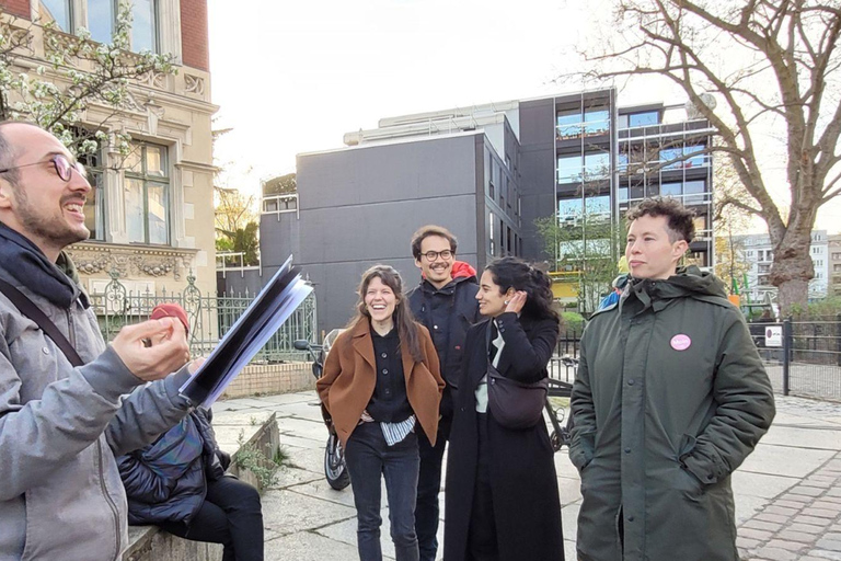 Berlin: Modernist Architecture Tour in the Hansaviertel Berlin: Walking Tour through the Hansaviertel