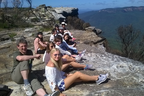 Blue Mountains: Wildlife Park & Bushwalks Day Tour Departure from St Laurence Church at 7:15 AM