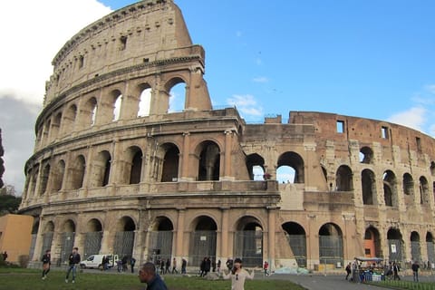 Visita al Coliseo y a la Antigua Roma con acceso a la Arena