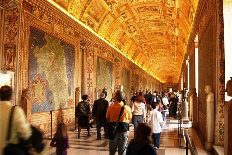 Vatican and Sistine Chapel: 3-Hour Small Group Tour Vatican and Sistine Chapel: 3-Hour Small Group Tour English