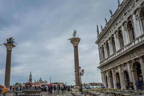 Venedig: Privat kvällspromenad med gondoltur