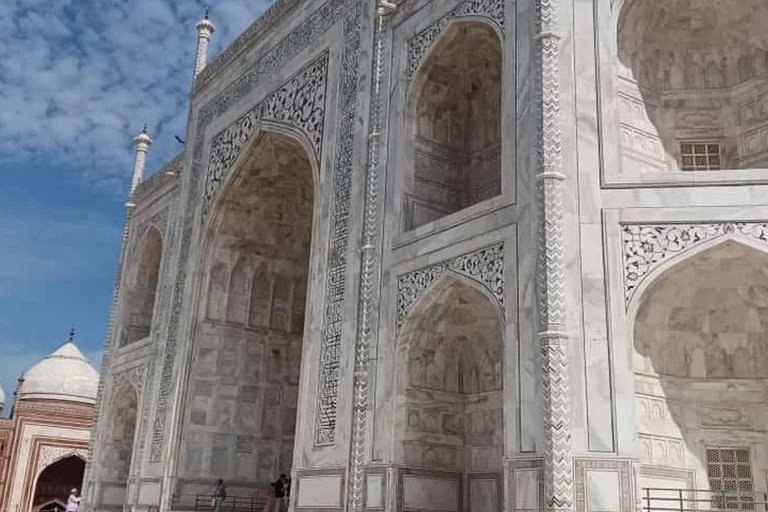Agra: Skip-the-Line Taj Mahal &amp; Mausoleum Guided Tour
