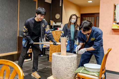 Kyoto Night Cultural Experience: Tea Ceremony & Mochi Making Kyoto : mochi pounding Experience& tea ceremony & Real Sword