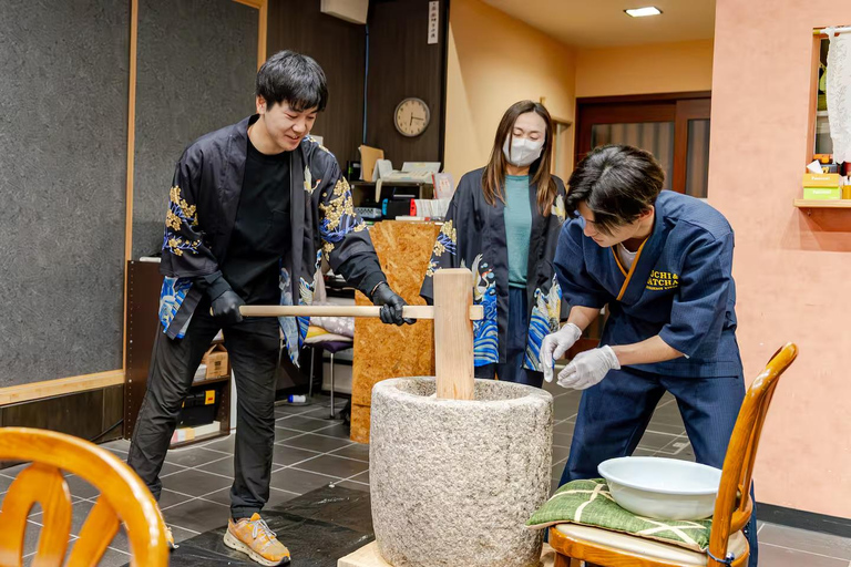 Kyoto Night Cultural Experience: Tea Ceremony & Mochi Making Kyoto : mochi pounding Experience& tea ceremony & Real Sword