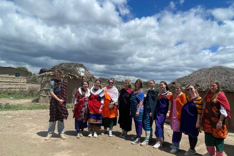 Maasai Boma Kulturerlebnis mit Mittagessen & GetränkenMaasai Boma-Abenteuer