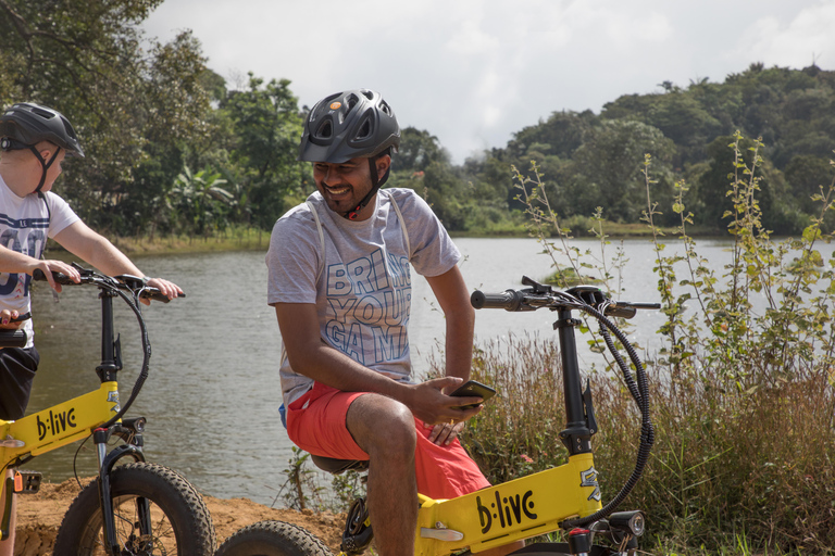 Goa: Passeio de E-Bike por Old Goa e Divar Island com lanches