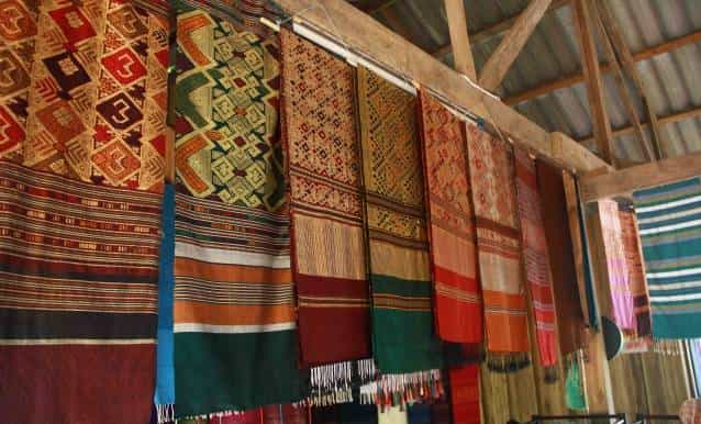 scarfweaving workshop with a village seamstress