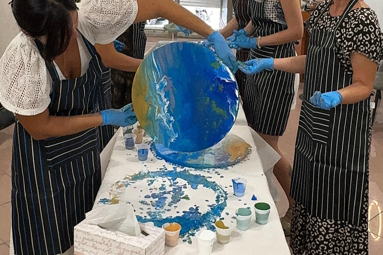 Alicante: Kunsttherapie-Workshop „Wein &amp; Malen”Alicante: Kunsttherapie-Workshop „Wein &amp; Malen“